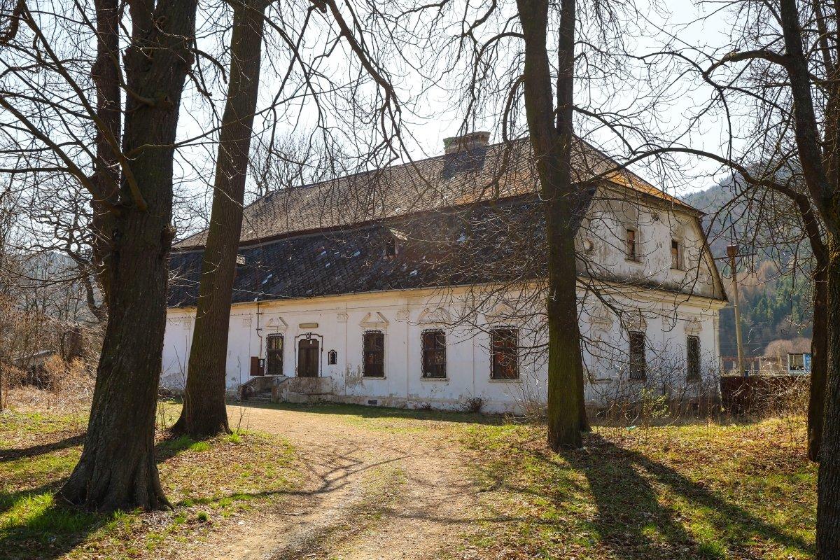 Barokový kaštieľ, Pečovská N. Ves-1