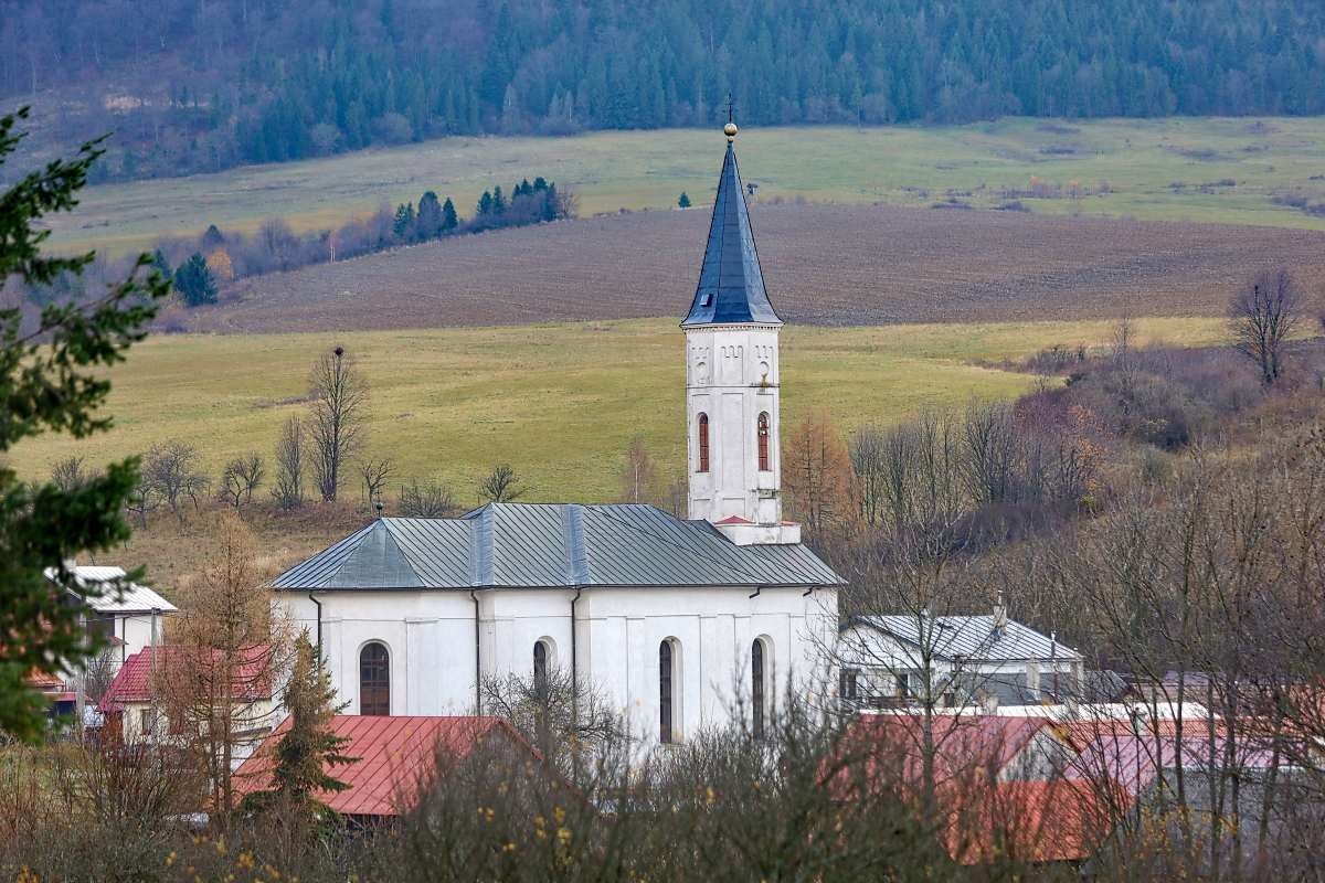 Chrám Ochrany Presvätej Bohorodičky, Šambron