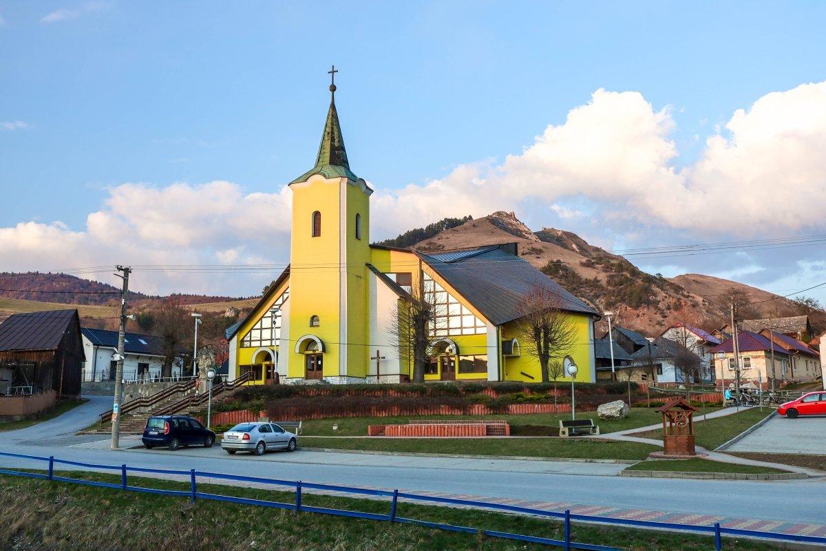 Kostol, Kamenica
