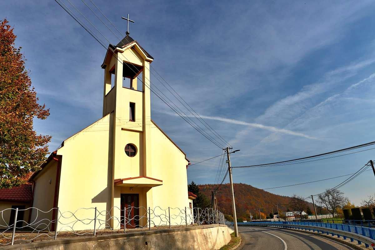 Kostol všetkých svätých, Uzovské pekľany