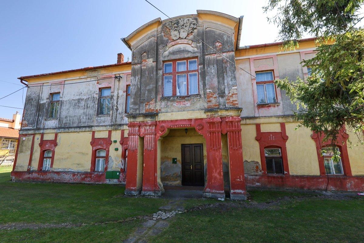 Pôvodne Barokový kaštieľ, Pečovská N. Ves-1
